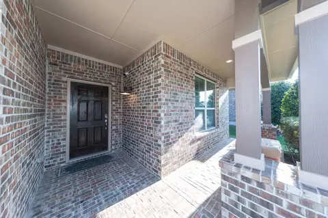 Exterior - 1825 Quail Ln, Argyle, TX 76226 photo 3 of 6
