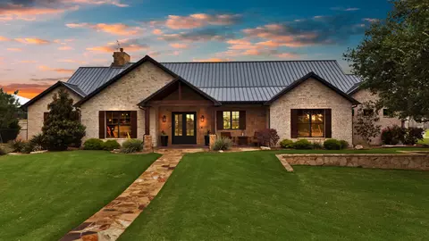 205 Haciendas Dr, Weatherford, TX 76087