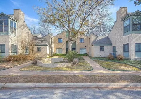 2633 Mccart Ave, Fort Worth, TX 76110