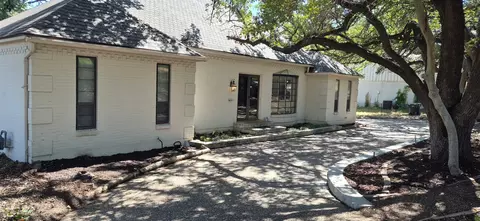 1909 Dakar Rd E, Fort Worth, TX 76116