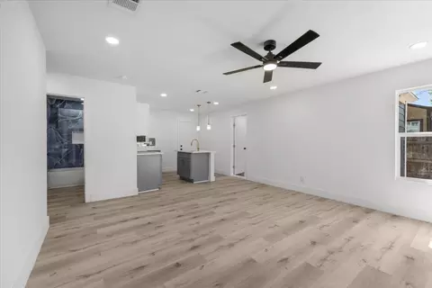 3454 Moberly St, Fort Worth, TX 76119
