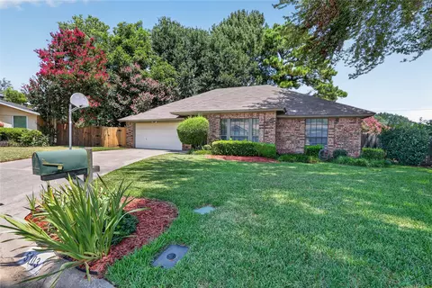 5103 El Rancho Ct, Arlington, TX 76017