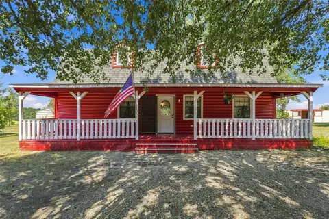 1549 County Road 2130, Telephone, TX 75488