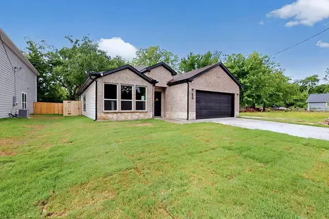 415 Martin Luther King Jr St, Sulphur Springs, TX 75482
