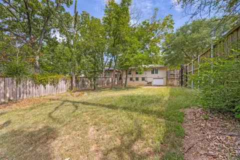 Exterior - 1600 W Hull St, Denison, TX 75020 photo 6 of 7