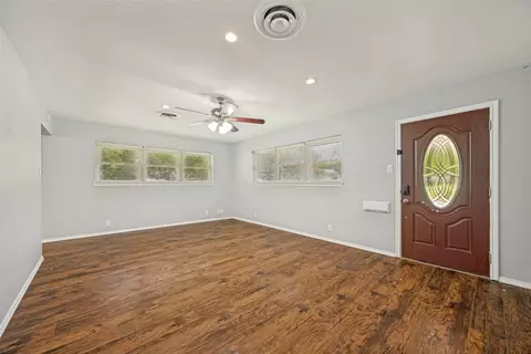 Living - 1600 W Hull St, Denison, TX 75020 photo 1 of 3