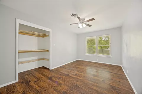Bedroom - 1600 W Hull St, Denison, TX 75020 photo 3 of 6