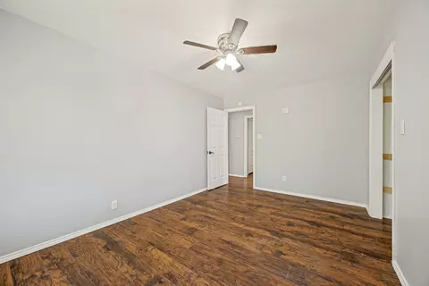 Bedroom - 1600 W Hull St, Denison, TX 75020 photo 5 of 6