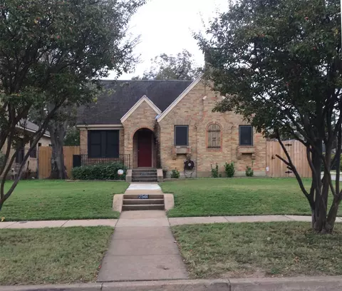 2546 Gladstone Dr, Dallas, TX 75211