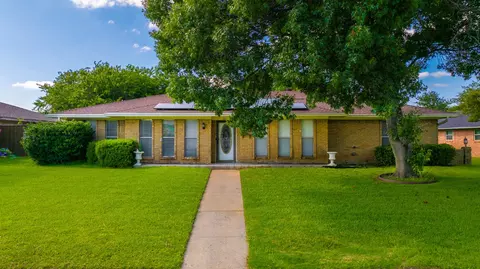 1241 College Pkwy, Lewisville, TX 75077