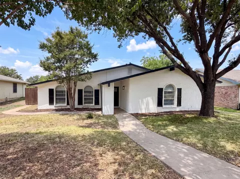 3111 Windsor Rd, Carrollton, TX 75007