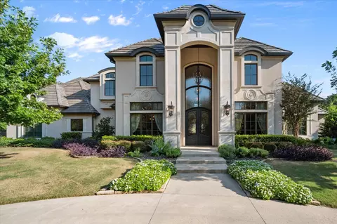7947 Chartwell Ln, Fort Worth, TX 76120