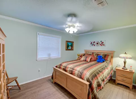Bedroom - 1105 N Acres Cir, Springhill, LA 71075 photo 3 of 6