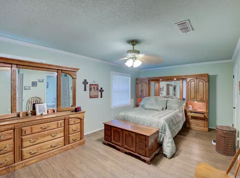 Bedroom - 1105 N Acres Cir, Springhill, LA 71075 photo 1 of 6
