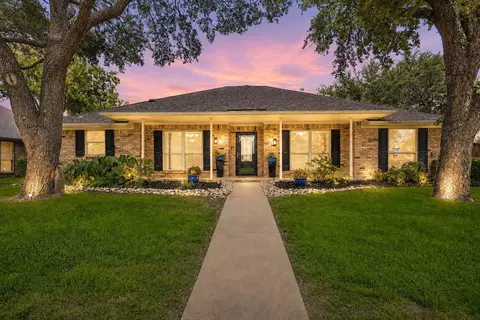 1100 Yorkshire Dr, Carrollton, TX 75007