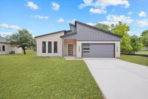 106 W Dogwood Trl, Fate, TX 75087