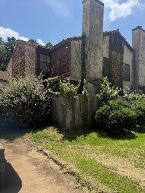 5454 Financial Plz #12D, Shreveport, LA 71129