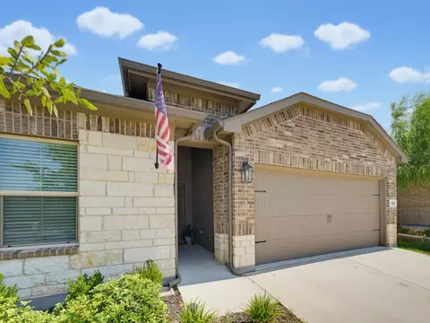 Exterior - 156 Waterbend Cv, Boyd, TX 76023 photo 2 of 5