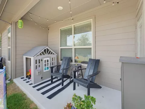 Exterior - 156 Waterbend Cv, Boyd, TX 76023 photo 3 of 5