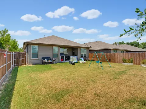 Exterior - 156 Waterbend Cv, Boyd, TX 76023 photo 4 of 5