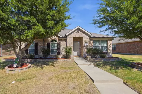 1612 Ambercrest Dr, Lancaster, TX 75146