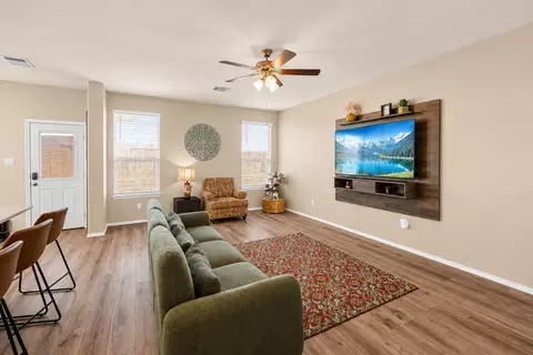 Living - 2816 Brosnan Rd, Lorena, TX 76655 photo 1 of 1