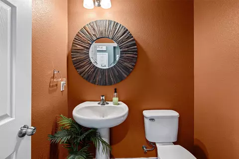 Bath - 2816 Brosnan Rd, Lorena, TX 76655 photo 3 of 4