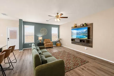 Living - 2816 Brosnan Rd, Lorena, TX 76655 photo 1 of 2