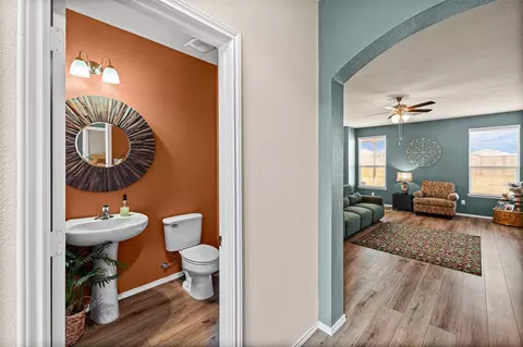 Entry Way - 2816 Brosnan Rd, Lorena, TX 76655 photo 4 of 7