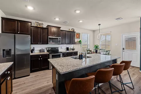 Kitchen - 2816 Brosnan Rd, Lorena, TX 76655 photo 1 of 3