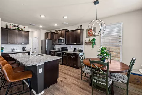 Kitchen - 2816 Brosnan Rd, Lorena, TX 76655 photo 2 of 3