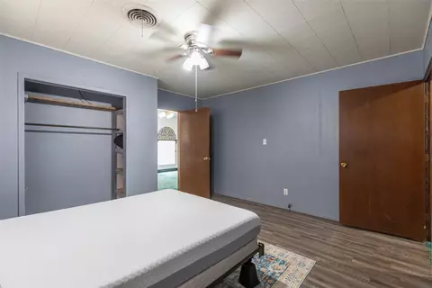 Bedroom - 147 County Road 210, Haskell, TX 79521 photo 4 of 4