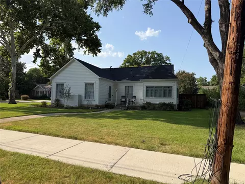1306 W Virginia St, Mckinney, TX 75069