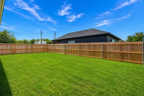 Exterior - 308 E South, Itasca, TX 76055 photo 3 of 4