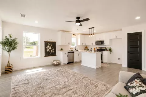 Living - 308 E South, Itasca, TX 76055 photo 1 of 1