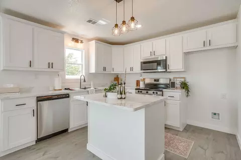 Kitchen - 308 E South, Itasca, TX 76055 photo 4 of 5