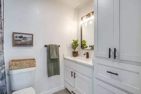 Bath - 308 E South, Itasca, TX 76055 photo 1 of 3