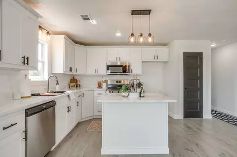 Kitchen - 308 E South, Itasca, TX 76055 photo 3 of 5