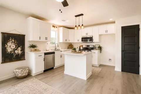 Kitchen - 308 E South, Itasca, TX 76055 photo 5 of 5