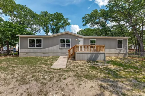 1613 Mockingbird Ln, Pelican Bay, TX 76020