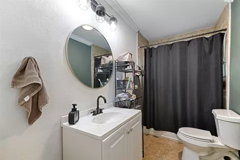 Bath - 603 Johnson St, Terrell, TX 75160 photo 1 of 2