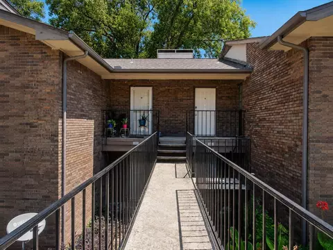 4452 Chaha Rd #202, Garland, TX 75043