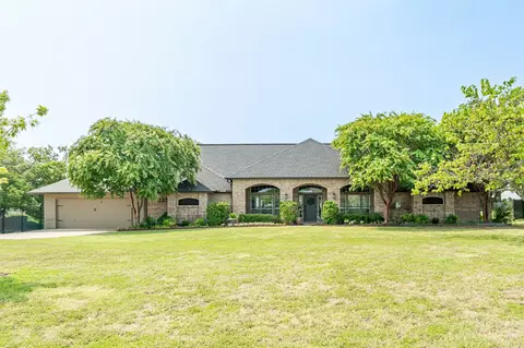 835 Cross Post Ln, Lowry Crossing, TX 75069