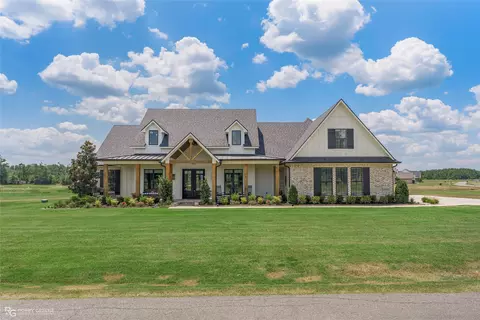 199 Red Bluff Rd, Frierson, LA 71027