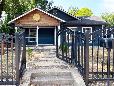 2414 Brandon St, Dallas, TX 75211