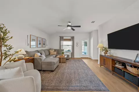 Living - 3204 Autry Rd, Lorena, TX 76655 photo 2 of 2