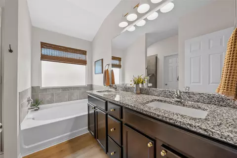 Bath - 3204 Autry Rd, Lorena, TX 76655 photo 1 of 3