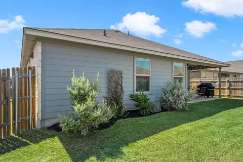 Exterior - 3204 Autry Rd, Lorena, TX 76655 photo 8 of 9