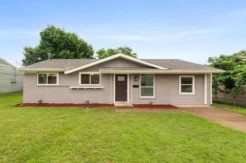 3842 Soft Wind Dr, Dallas, TX 75241