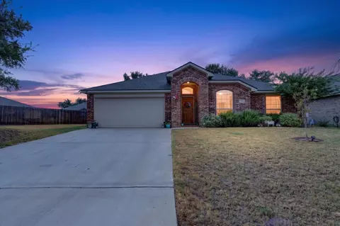 2807 River Ridge Ct, Granbury, TX 76048